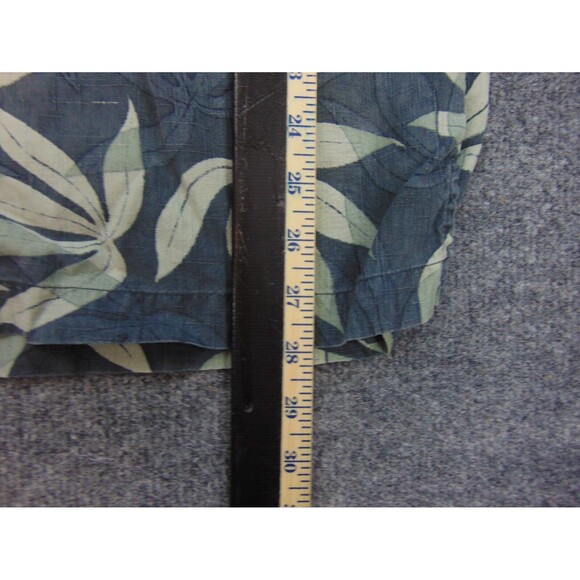 Tommy Bahama Hawaiian Shirt‎ Mens Med Gray Green Floral Palms Aloha - Picture 6 of 7